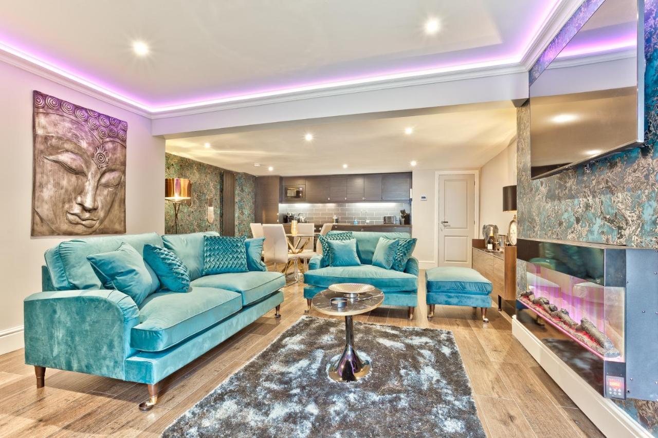 The Mews Boutique Deluxe Apartments, Sleep 2-6 People , Central Location, Free Parking Windermere Exterior foto