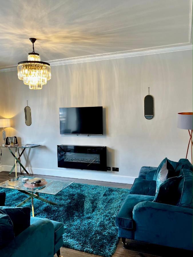 The Mews Boutique Deluxe Apartments, Sleep 2-6 People , Central Location, Free Parking Windermere Exterior foto